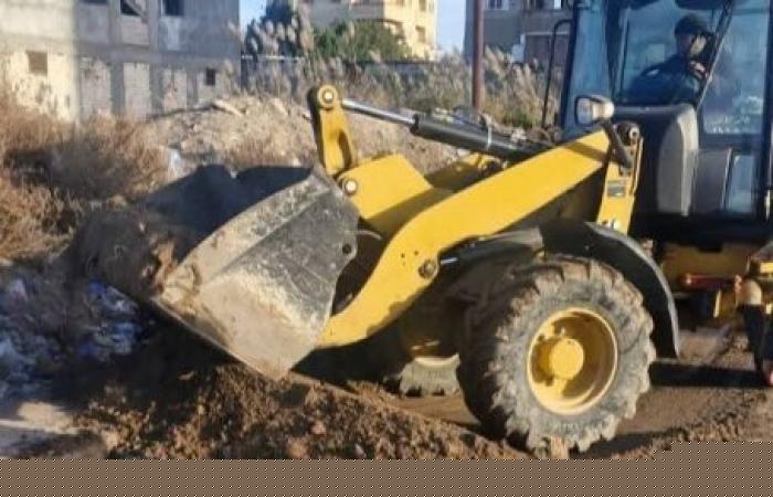تطوير الظهير الريفي بالمنتزه أول.. تمهيد طرق عزبة خطاب لخدمة المزارعين
