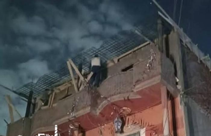 حي العامرية أول: إيقاف بناء مخالف والتحفظ على مواد البناء والشدات الخشبية