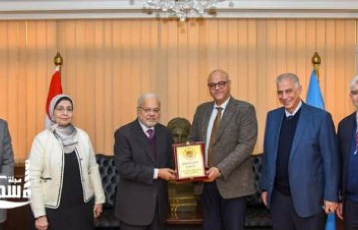 محافظ الإسكندرية يبحث مع "جامعة فاروس" سبل توظيف البحث العلمي في دعم خطط التنمية المستدامة