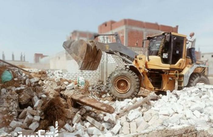 مواصلة حملات التصدى لأعمال البناء المخالف بنطاق حي العامرية أول