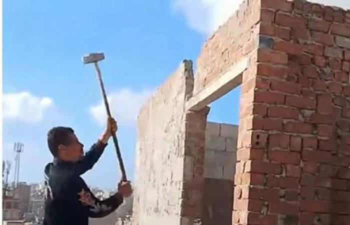 بتكليفات من محافظ الإسكندرية.. حملة مكثفة لحي ثان المنتزه لإيقاف البناء المخالف وفرض الانضباط