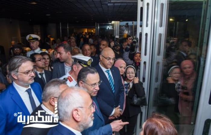 محافظ الإسكندرية ووزير التعليم العالي ومدير مكتبة الإسكندرية يتفقدون معرض «عشرون عامًا من الحفائر بحدائق الشلالات