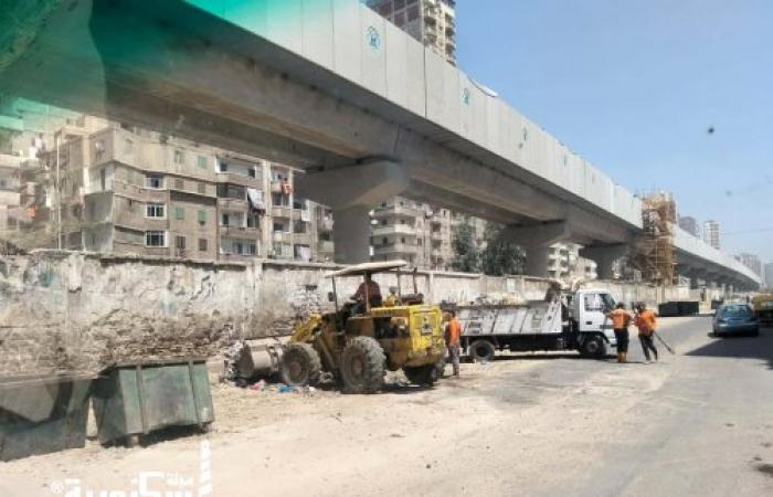 استجابة لشكاوى المواطنين.. حملة نظافة وتطهير شاملة بشوارع جمال عبد الناصر وميدان الساعة