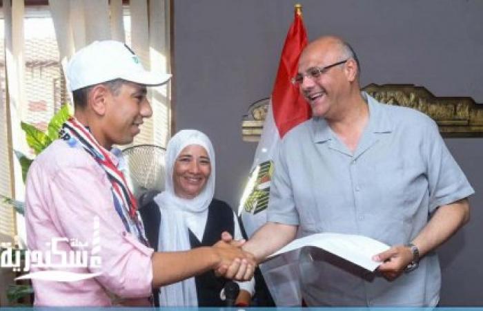 محافظ الإسكندرية يعقد لقاءً جماهيريًا بحي غرب ويبحث 22 شكوى للمواطنين