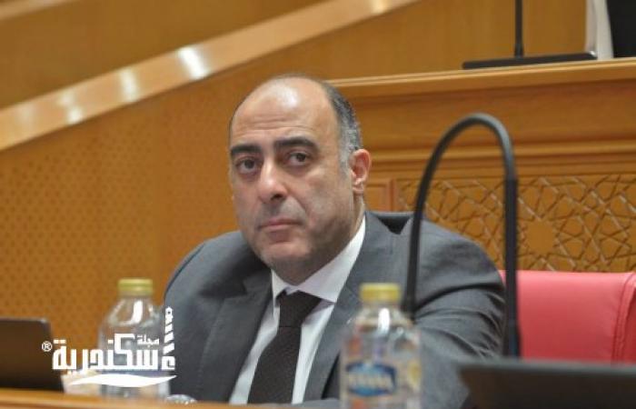 جبريل ينتقد الأداء الإداري لهيئة المساحة وهيئة التوسع الأفقي