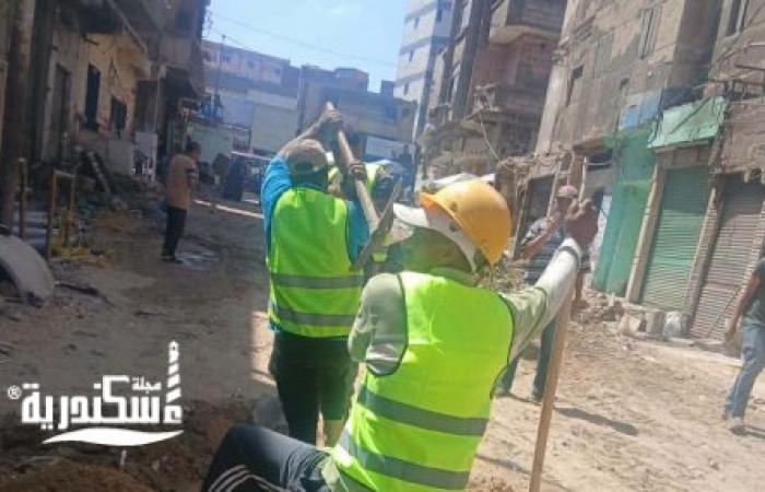حي العجمي بالإسكندرية يواصل رفع كفاءة شبكة الصرف الصحي وتطهير الخطوط بعدة مناطق