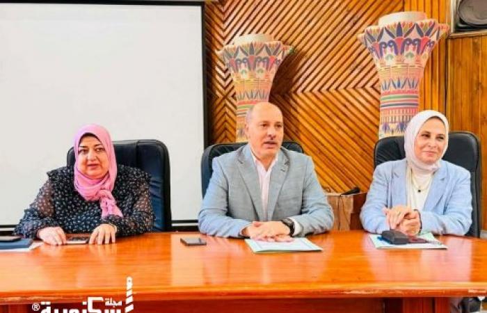 «عربي أبو زيد» يترأس اجتماع اللجنة الإدارية ورؤساء الكنترولات استعدادًا لامتحانات الدور الثاني للشهادة الإعدادية بالإسكندرية
