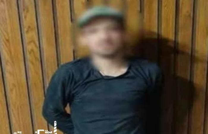 "بسبب المخدرات.. عاطل يهدد والدته وشقيقه بسلاح أبيض ويصيبه بالرمل في الإسكندرية"