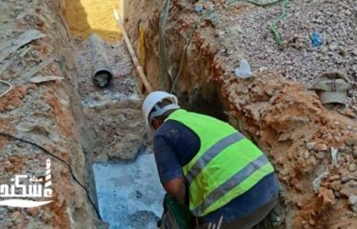 جهود مكثفة لرفع كفاءة الصرف الصحي.. استمرار أعمال الإحلال والتجديد بشارع الفرن في العجمي