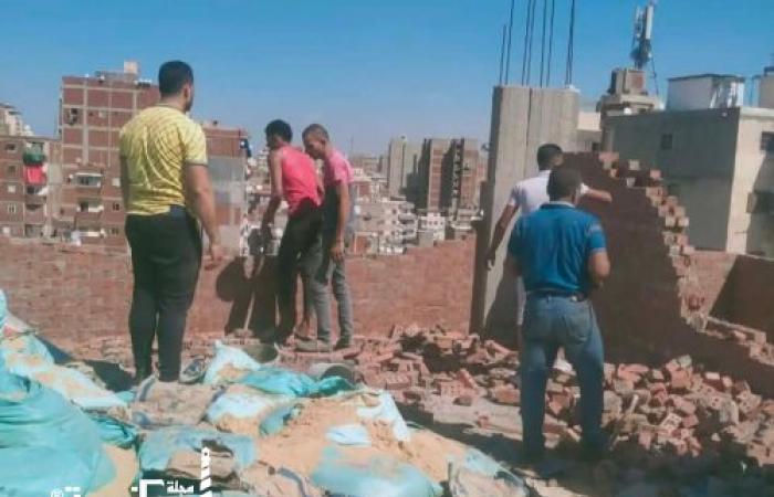 حي الجمرك بالإسكندرية يشن حملة موسعة لإزالة الإعلانات المخالفة ومواجهة البناء غير المرخص