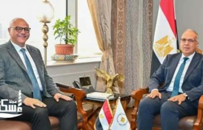 رئيس الأكاديمية العربية للعلوم والتكنولوجيا والنقل البحري مع محافظ الإسكندرية مشروعات حماية الشواطئ واستعادة شواطئ الإسكندرية تنفيذًا لتكليفات رئيس الجمهورية وتوجيهات رئيس مجلس الوزراء