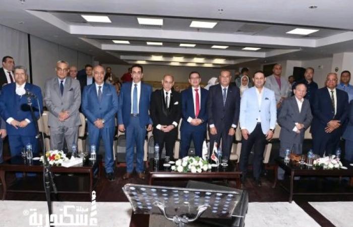 قادة المنطقة الشمالية العسكرية ووكيل وزارة الشباب والرياضة بالإسكندرية يشهدون احتفالية نادي البنك الأهلي بذكرى انتصارات أكتوبر