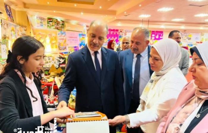 إبداعات طلابية تُجسّد روح أكتوبر.. عربي أبو زيد يتفقد معرض الأنشطة التربوية بإدارة منتزه ثان التعليمية