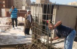إيقاف وإزالة أعمال بناء مخالف بالحضرة القبلية والتحفظ على مواد البناء خلال حملة مكبرة بقيادة رئيس حي وسط