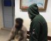 فريق أطفال وكبار بلا مأوى بالإسكندرية ينقذ مواطن بعد تواجده بالشارع منذ ٥ سنوات