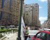 إزالة الإعلانات المخالفة من شوارع وميادين الإسكندرية